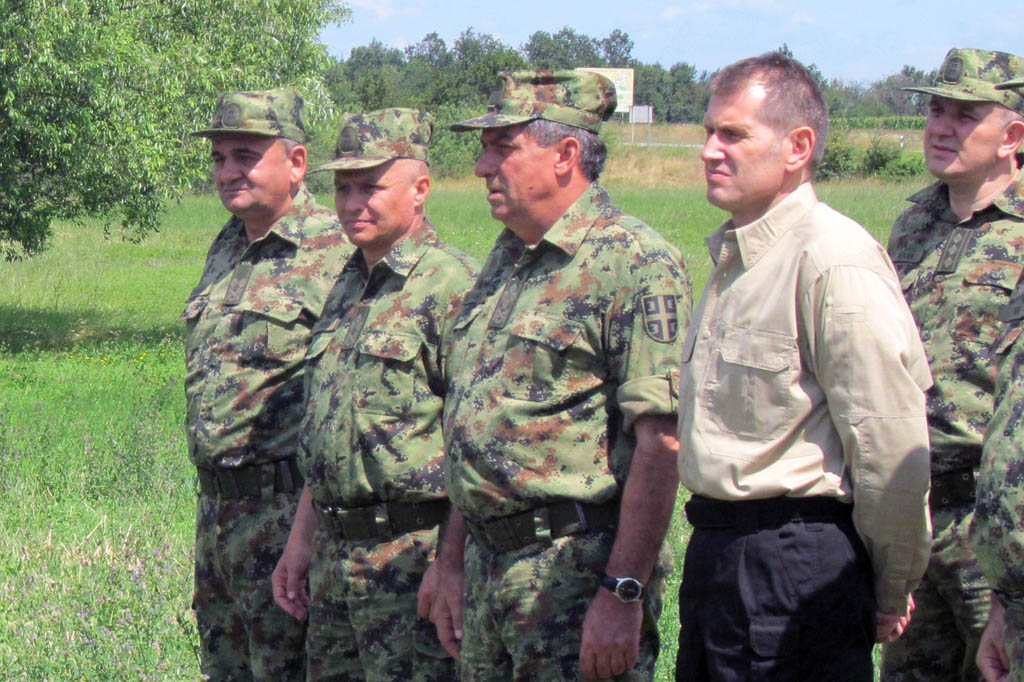 Начелник Генералштаба и директор полиције обишли снаге ангажоване на граници с Бугарском